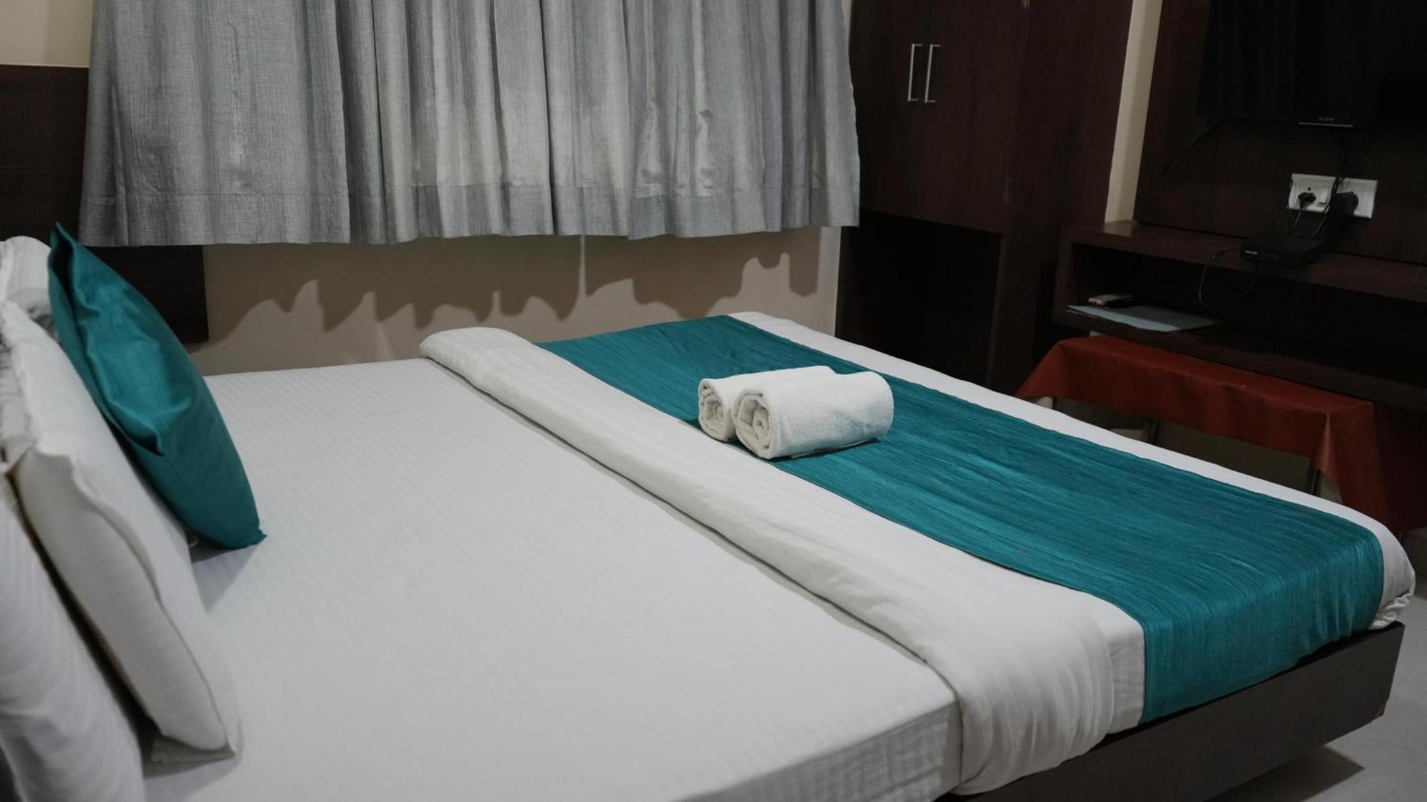 Hotel Satyug Ujjain Exterior photo